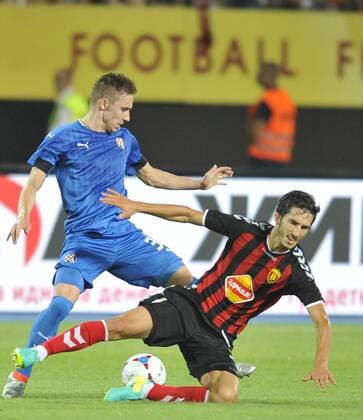 Second qualifying round of UEFA Champions League, FK Vardar Skoplje - GNK Dinamo. 12.07.2016., stadium National Arena Philip II of Macedonia, Skopje, Macedonia - Second qualifying round of UEFA Champions League, FK Vardar Skoplje - GNK Dinamo. Marko Rog, Stefan Spirovski.  STR-1234 HaloPix PIXSELL