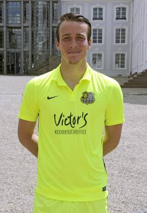 Mannschaftsshooting beim 1. FC Saarbrücken auf dem Schlossplatz in Saarbrücken am Mittwoch (13.07.2016). Im Bild: Torwart Ricco Cymer.