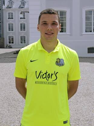 Mannschaftsshooting beim 1. FC Saarbrücken auf dem Schlossplatz in Saarbrücken am Mittwoch (13.07.2016). Im Bild: Torwart Patrik Herbrand.