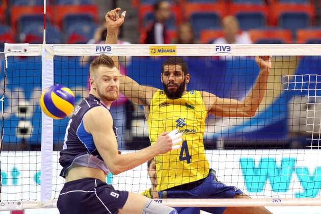 FIVB WORLD LEAGUE FINALS KRAKOW 2016 BRAZIL - ITALY ATAK (L) IVAN ZAYTSEV ZATRZYMANY BLOKIEM (R) WALLACE DE SOUZA  20160713CSJP3015
