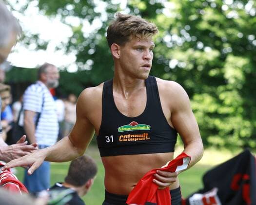 Bilder des Tages - SPORT SC March - SC Freiburg Florian NIEDERLECHNER, SCF, Halbkörper, Oberteil mit Herz- und Pulsfrequenzmesser, quer, Fußball 1. BL Saison 2016 2017, Vorbereitung, Testspiel