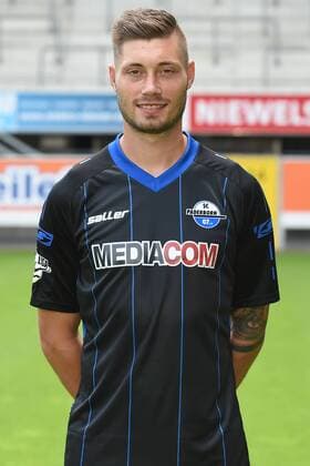 Fußball 3. Liga, Porträttermin 2016 2017 SC Paderborn 07 am 13.07.2016 in der Benteler-Arena in Paderborn Christian Strohdiek (Paderborn) mt