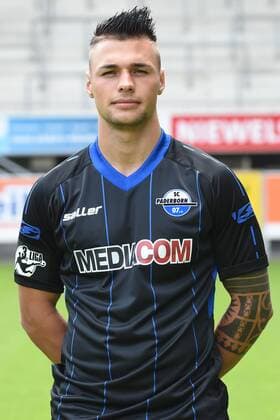 Fußball 3. Liga, Porträttermin 2016 2017 SC Paderborn 07 am 13.07.2016 in der Benteler-Arena in Paderborn Niko Dobros (Paderborn) mt
