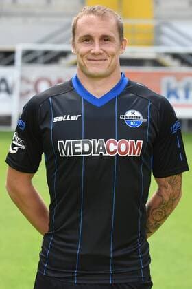 Fußball 3. Liga, Porträttermin 2016 2017 SC Paderborn 07 am 13.07.2016 in der Benteler-Arena in Paderborn Sven Michel (Paderborn) mt