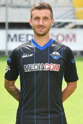 Fußball 3. Liga, Porträttermin 2016 2017 SC Paderborn 07 am 13.07.2016 in der Benteler-Arena in Paderborn Robin Krauße Krausse (Paderborn) mt