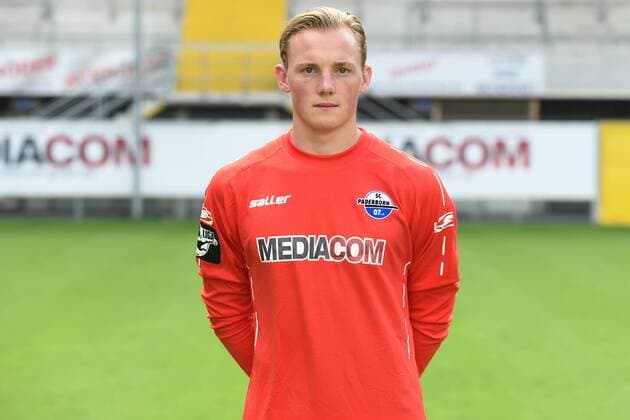 Fußball 3. Liga, Porträttermin 2016 2017 SC Paderborn 07 am 13.07.2016 in der Benteler-Arena in Paderborn Torwart Jonas Brammen (Paderborn) mt