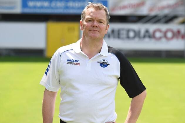 Fußball 3. Liga, Porträttermin 2016 2017 SC Paderborn 07 am 13.07.2016 in der Benteler-Arena in Paderborn Mannschaftsarzt Dr. Karl-Friedrich Schünemann Schuenemann (Paderborn) mt