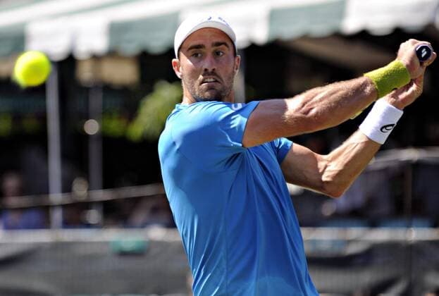 July 13, 2016: Steve Johnson (USA) hits a backhand in his round of 16 match vs. Yuichi Sugita (JPN) at the Hall of Fame Championships held at the Casino at Newport, R.I. This ATP Tennis Herren match was won by Johnson 6-1, 6-4. Tennis 2016: Hall of Fame Championships JUL, 16 - ZUMAc04_
