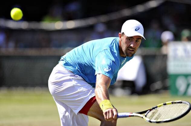 July 13, 2016: Steve Johnson (USA) hits a backhand in his round of 16 match vs. Yuichi Sugita (JPN) at the Hall of Fame Championships held at the Casino at Newport, R.I. This ATP Tennis Herren match was won by Johnson 6-1, 6-4. Tennis 2016: Hall of Fame Championships JUL, 16 - ZUMAc04_