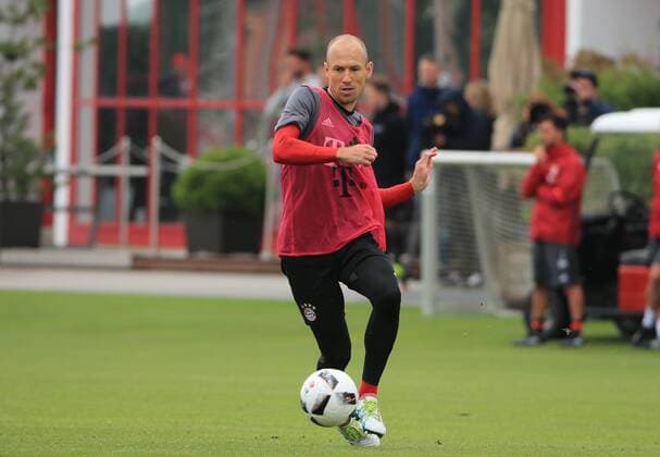 14.07.2016, 1.BL, FC Bayern Training, Säbenerstrasse Muenchen, Fussball, im Bild: Arjen Robben (FCB)