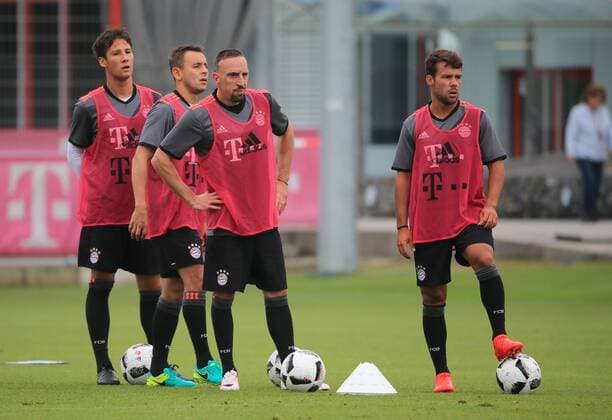 14.07.2016, 1.BL, FC Bayern Training, Säbenerstrasse Muenchen, Fussball, im Bild: Fabian Benko (FCB), Rafinha (FCB), Franck Ribery (FCB) und Juan Bernat (FCB)