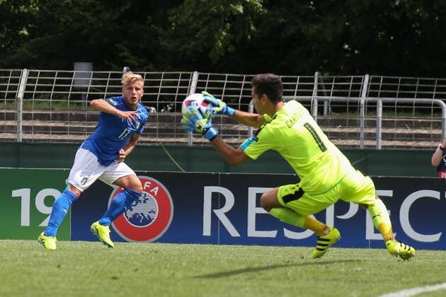 14.07.2016, xjfx, Fussball Europameisterschaft 2016 U19, Oesterreich - Italien, emspor v.l. Giuseppe Panico (Italien) ,Kopfball, Paul Gartler (Oesterreich) Reutlingen