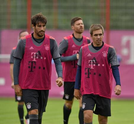 11.07.2016, Fussball 1. Liga 2016 2017, FC Bayern München, Trainingsauftakt an der Säbenerstrasse, v.l. Javi Martinez (FC Bayern München) und Philipp Lahm (FC Bayern München) 