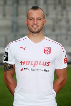 Hallescher FC Fußball Saison 2016-17 Halle Saale, 14.07.2016, Fußball, 3.Liga, GER, Porträttermin 2016 2017. , Hallescher FC , Im Bild: Toni Lindenhahn ,