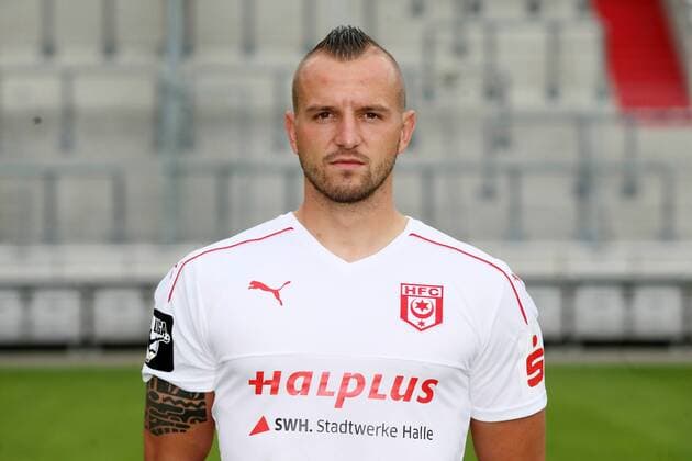 Hallescher FC Fußball Saison 2016-17 Halle Saale, 14.07.2016, Fußball, 3.Liga, GER, Porträttermin 2016 2017. , Hallescher FC , Im Bild: Toni Lindenhahn ,