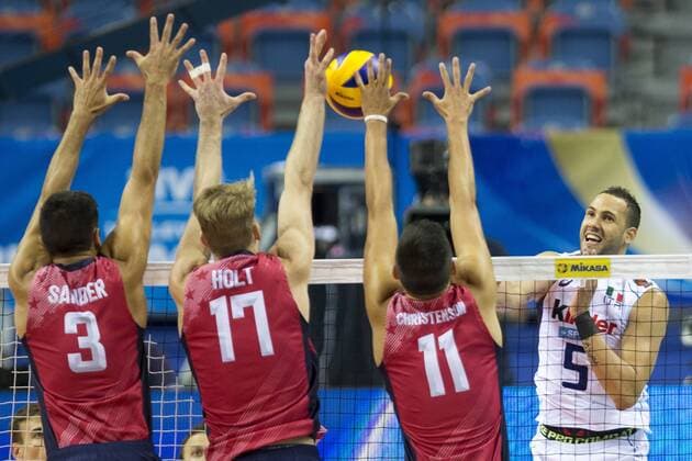 Volleyball, FIVB World League, Italien - USA FIVB Volleyball World League Finals Krakow 2016 USA vs Italy at FIVB Volleyball World League Finals on July 14, 2016 in Krakow, Poland. In the picture: Taylor Sander from USA, Maxwell Holt from USA, Micah Christenson from USA, Osmany Juantorena from Italy  EN_01218397_0003