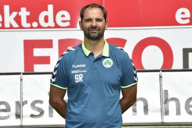 14.07.2016 - SpVgg Greuther Fürth Fuerth - 2. Fußball Bundesliga BL - Saison 2016 2017 - Fototermin Porträttermin - - Stefan Ruthenbeck (Trainer SpVgg Greuther Fürth ) - Einzelbild Einzelfoto Portrait Porträt Kopfbild