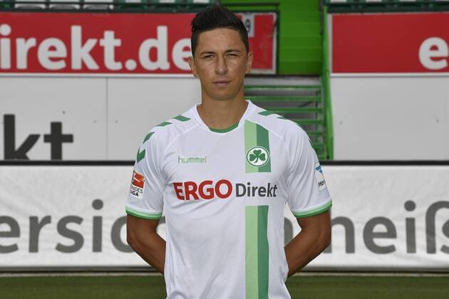14.07.2016 - SpVgg Greuther Fürth Fuerth - 2. Fußball Bundesliga BL - Saison 2016 2017 - Fototermin Porträttermin - - Robert Zulj (20, SpVgg Greuther Fürth ) - Einzelbild Einzelfoto Portrait Porträt Kopfbild