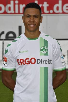 14.07.2016 - SpVgg Greuther Fürth Fuerth - 2. Fußball Bundesliga BL - Saison 2016 2017 - Fototermin Porträttermin - - Mathis Bolly (14, SpVgg Greuther Fürth ) - Einzelbild Einzelfoto Portrait Porträt Kopfbild