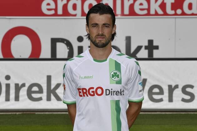 14.07.2016 - SpVgg Greuther Fürth Fuerth - 2. Fußball Bundesliga BL - Saison 2016 2017 - Fototermin Porträttermin - - Ante Vukusic (11, SpVgg Greuther Fürth ) - Einzelbild Einzelfoto Portrait Porträt Kopfbild