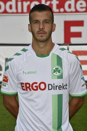 14.07.2016 - SpVgg Greuther Fürth Fuerth - 2. Fußball Bundesliga BL - Saison 2016 2017 - Fototermin Porträttermin - - Zlatko Tripic (17, SpVgg Greuther Fürth ) - Einzelbild Einzelfoto Portrait Porträt Kopfbild