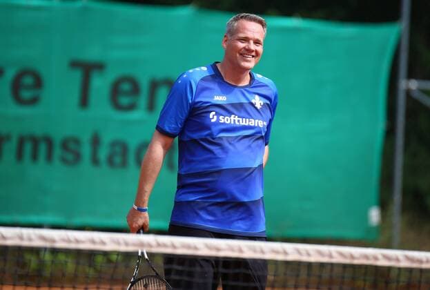 16.07.2016 xcex Deutschland, Darmstadt, Tennis-Trophy bei TEC Darmstadt zugunsten des Projekts DU MUSST KÄMPFEN - Spenden für an Krebs erkrankte Kinder und Jugendliche Vizepräsident vom SV Darmstadt 98 Markus Pfitzner