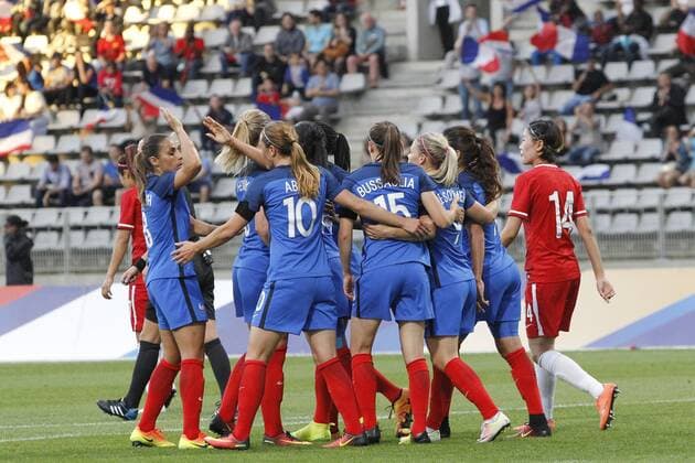 Fußball, Damen, Frankreich - China - Fussball Damen, Nationalteam Länderspiel, Frankreich vs. China - 16 07 2016 MichaelBaucher Panoramic 