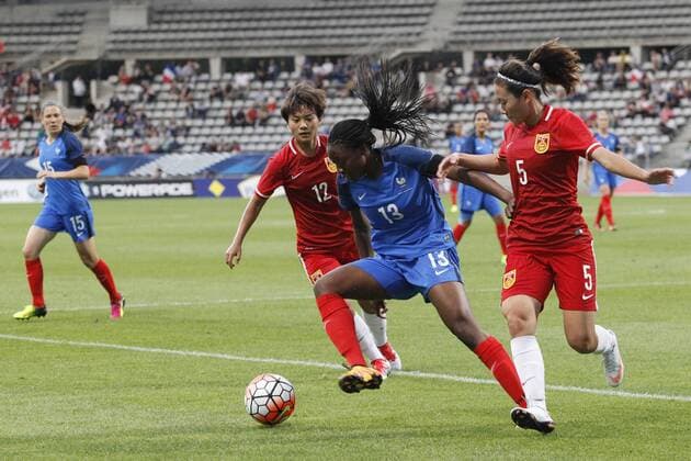 Fußball, Damen, Frankreich - China Wang Shuang - Kaddiatou Diani - Wu Haiyan - Fussball Damen, Nationalteam Länderspiel, Frankreich vs. China - 16 07 2016 MichaelBaucher Panoramic 
