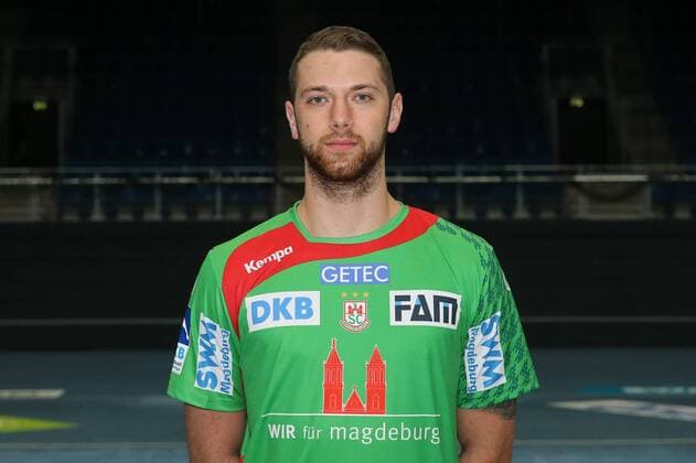 Alexander Saul (SC Magdeburg) - Handball Bundesliga Saison 2016-2017 offizeller Fototermin SC Magdeburg in der GETEC Arena in Magdeburg - Einzelbild,Portrait,Deutschland, Handball, Mann, Maenner,15.07.2016