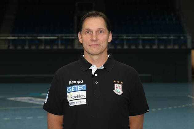 Physiotherapeut Andreas Grote (SC Magdeburg) - Handball Bundesliga Saison 2016-2017 offizeller Fototermin SC Magdeburg in der GETEC Arena in Magdeburg - Einzelbild,Portrait,Deutschland, Handball, Mann, Maenner,15.07.2016