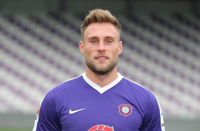 Team Erzgebirge Aue Fußball 2.Bundesliga 2016 17 Aue, 17.07.2016, Erzgebirgsstadion, Fußball, 2.Bundesliga , Porträttermin, Saison 2016 2017 , Im Bild; Max Wegner. ,