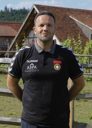 Co-Trainer Evangelos Sbonias (SG). Fototermin SG Sonnenhof Grossaspach 2016-2017 . Großaspach, GER, 15.07.2016 ,Fussball 3. Liga 2016 2017.