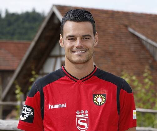 Julian Leist (SG) . Fototermin SG Sonnenhof Grossaspach 2016-2017 . Großaspach, GER, 15.07.2016 ,Fussball 3. Liga 2016 2017.