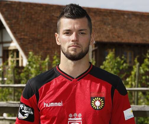 Nicolas Jüllich (SG) . Fototermin SG Sonnenhof Grossaspach 2016-2017 . Großaspach, GER, 15.07.2016 ,Fussball 3. Liga 2016 2017.