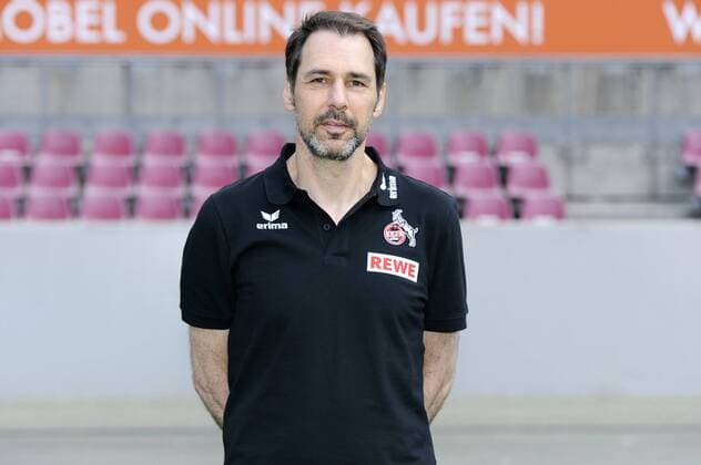 Porträt: Fußball, GER, 1.BL Bundesliga, Porträttermin 2016 2017, 1.FC Köln: Mannschaftsarzt Dr. Paul Klein (FC Köln). Einzelbild, Portrait, Porträt.