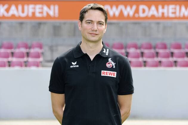 Porträt: Fußball, GER, 1.BL Bundesliga, Porträttermin 2016 2017, 1.FC Köln: Physiotherapeut Paul Schiedges (FC Köln). Einzelbild, Portrait, Porträt.