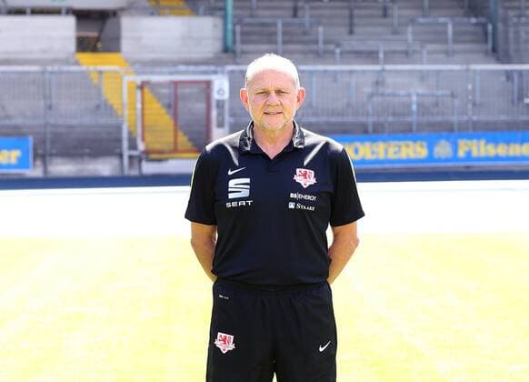 Leiter Physio Guenter Jonczyk(Eintracht Braunschweig)