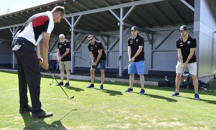 19.07.2016 - Handball - 1. Bundesliga - Saison 2016 2017 - HC Erlangen HCE - Besuch Jura Golf Hilzhofen - - Anleitung - Ullrich Wichmann (Torwarttrainer HC Erlangen HCE ) Robert Andersson (Trainer HC Erlangen HCE ) Nikolas Katsigiannis (29, HC Erlangen HCE ) Michael Haaß (13, HC Erlangen HCE )