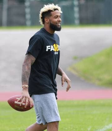 American Football American-Football-Star Odell Beckham Jr. besucht als NFL American Football Herren USA Botschafter Munich Cowboys Dantestadion München 16.07.2016 Hier Beckham mit Ball F