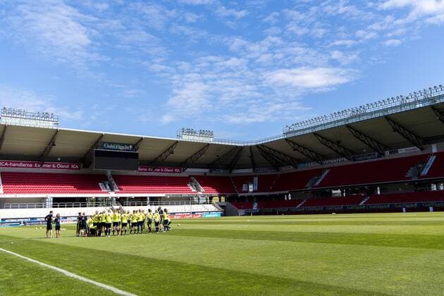 160720 Generell interiör vy pa Guldfageln arena under en träning med det svenska damlandslaget i fotboll den 20 juli 2016 i Kalmar.  Copyright: JonasxLjungdahl BB160720JO028