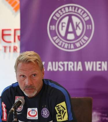 SOCCER - EL quali, Kukesi vs A.Wien, preview KUKESI,ALBANIA,20.JUL.16 - SOCCER - UEFA Europa League, qualification, FK Kukesi vs FK Austria Wien, preview, press conference PK Pressekonferenz A.Wien. Image shows head coach Thorsten Fink (A.Wien). GEPAxpictures xChristianxOrt