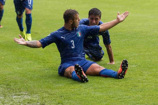 21.07.2016, xhbx, U19 Championship 2016. Mannheim: England vs. Italy Aktion: Cheering Italy 0:1. Federico Dimarco (Nr. 3 Italy) and Andrea Favilli (Nr. 9 Italy)