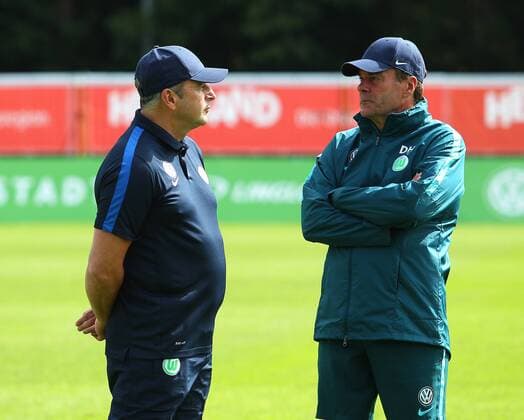 VfL Trainingslager Bad Ragaz Bad Ragaz, Schweiz, 21.07.2016, FUßBALL - VfL Wolfsburg, Trainingslager, 1. Bundesliga, Saison 2016-2017. Bild zeigt: Manager Klaus Allofs (VfL Wolfsburg), Cheftrainer Dieter Hecking (VfL Wolfsburg) Bad Ragaz