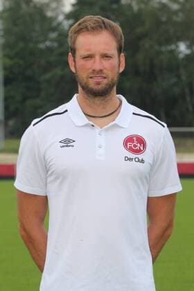 21.07.2016 - 1. FC Nürnberg FCN - 2. Fußball Bundesliga BL - Saison 2016 2017 - Fototermin Porträttermin - MWei - Tobias Dippert (Athletik- und Reha-Trainer 1.FC Nürnberg FCN ) - Einzelbild Einzelfoto Portrait Porträt Kopfbild