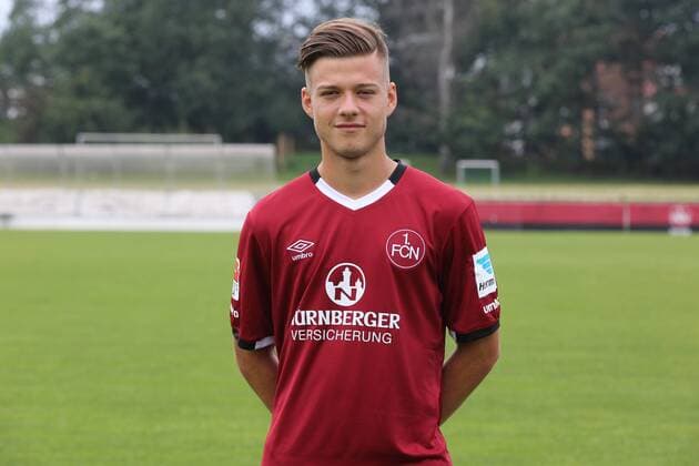 21.07.2016 - 1. FC Nürnberg FCN - 2. Fußball Bundesliga BL - Saison 2016 2017 - Fototermin Porträttermin - MWei - Ivan Knezevic ( FCN ) Einzelbild Einzelfoto Portrait Porträt Kopfbild