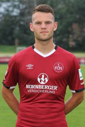 21.07.2016 - 1. FC Nürnberg FCN - 2. Fußball Bundesliga BL - Saison 2016 2017 - Fototermin Porträttermin - MWei - Eduard Löwen (5, 1. FC Nürnberg FCN ) - Einzelbild Einzelfoto Portrait Porträt Kopfbild