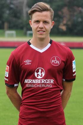 21.07.2016 - 1. FC Nürnberg FCN - 2. Fußball Bundesliga BL - Saison 2016 2017 - Fototermin Porträttermin - MWei - Patrick Kammerbauer (39, 1.FC Nürnberg FCN ) - Einzelbild Einzelfoto Portrait Porträt Kopfbild