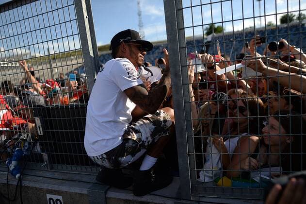 Formel 1, GP von Ungarn, Training Hungarian Grand Prix, Hungaroring, Budapest 21 - 24 July 2016 21.07.2016 - Autograph session, Lewis Hamilton (GBR) Mercedes AMG F1 W07 Hybrid 