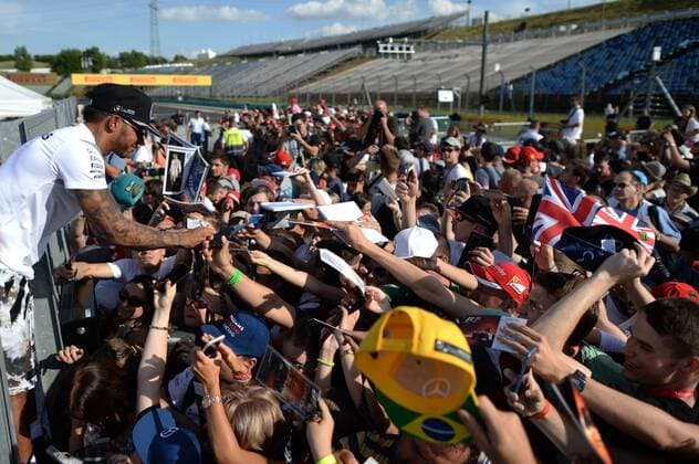 Formel 1, GP von Ungarn, Training Hungarian Grand Prix, Hungaroring, Budapest 21 - 24 July 2016 21.07.2016 - Autograph session, Lewis Hamilton (GBR) Mercedes AMG F1 W07 Hybrid 