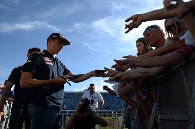 Formel 1, GP von Ungarn, Training Hungarian Grand Prix, Hungaroring, Budapest 21 - 24 July 2016 21.07.2016 - Autograph session, Max Verstappen (NED) Red Bull Racing RB12 